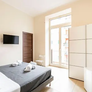 Corso 138 - Sleep & Fly - By Domusextra Bed & Breakfast Naples